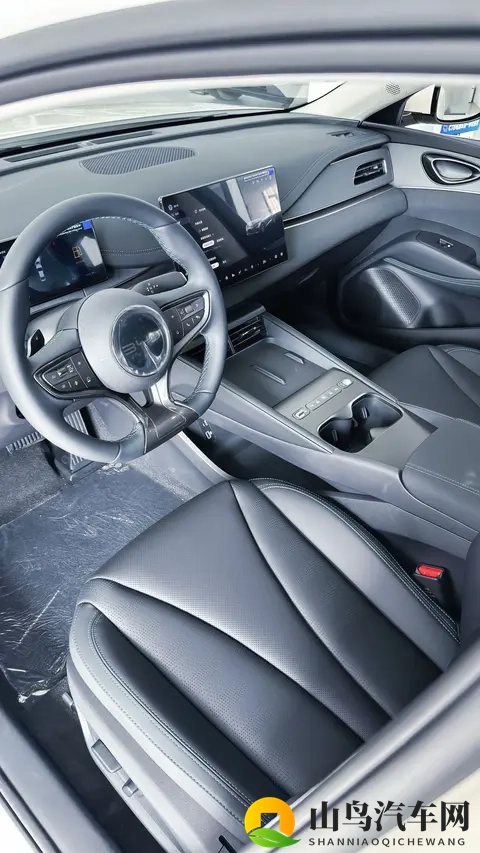 26款海豹06DM-i到店,配海域白配色+海盐灰内饰,续航128km+怀挡-2