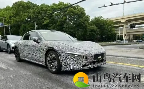 新款小米SU7来了，12项升级曝光！老车主哭了？-2