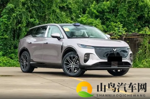 纯电SUV新选择，用料扎实不输Model Y，配华为乾崑ADS驾驶辅助-2