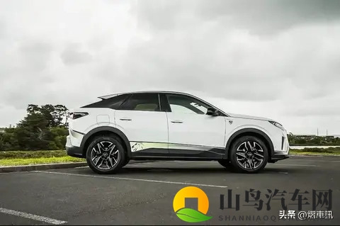 小改款标致3008GT版亮相！外观时尚，配置升级，新增16T插混动力-2