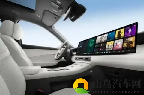 红旗HS6 PHEV获吉尼斯记录 续航最高达2327.343km-3