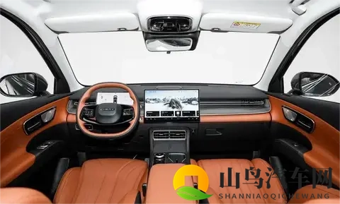 10万级SUV也玩“双前脸”，奇瑞这次真的摸透了中国家用车的密码-1