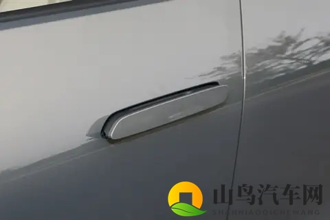 乐道L90：大三排SUV，可充可换可升级的补能体系，适合家用！-1