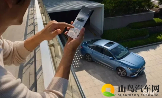 在厨房强了朋友娇妻：智能厨房汽车：颠覆想象，跨界融合新体验-1