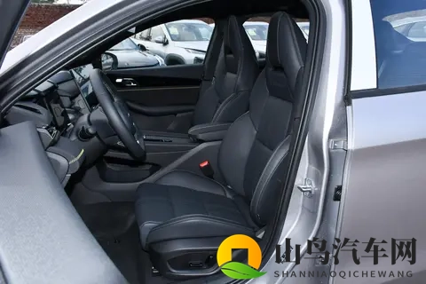 领克03 2026款 15TD DCT Plus：均衡实力与实用体验-2