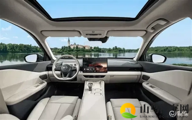 男生和女生一起差差差的app：智能配对出行，引领年轻潮流新风尚-1