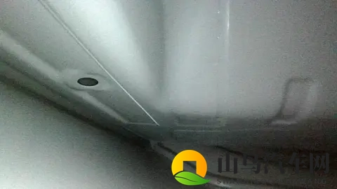 25万拿下白色奔驰GLC,体验零百69秒的豪华!-3