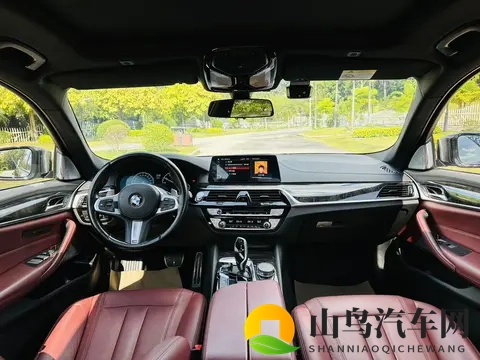 四年车龄，当年落地近50万，如今半价拿下宝马530Li-3