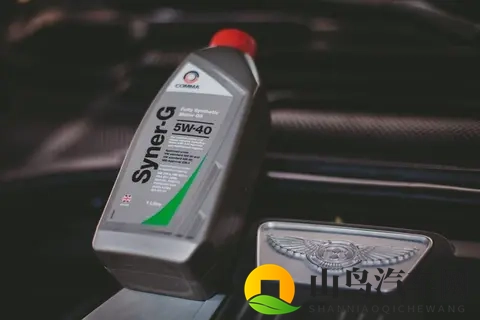 60岁女人如狼似虎的身材特点：六十岁女性独特体态魅力解析-2