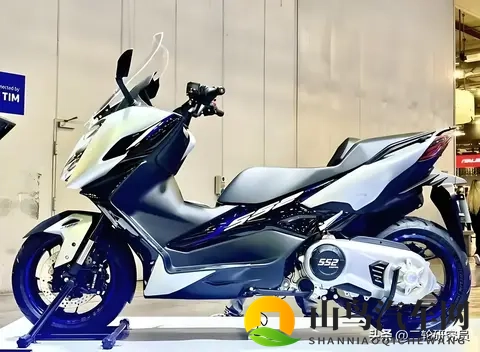 552系列4款车型曝光!3大技术突破+2个争议点,摩友必看!-2