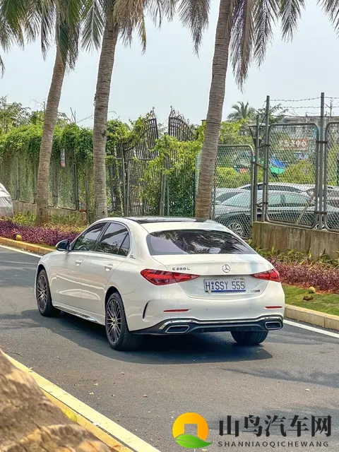 24款准新奔驰C级，24万拿下，香不香？-3