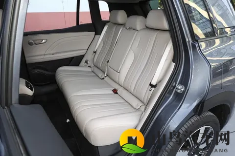 广汽放大招了！AION i60增程SUV，预售1268万起，治好了亏电焦虑-2