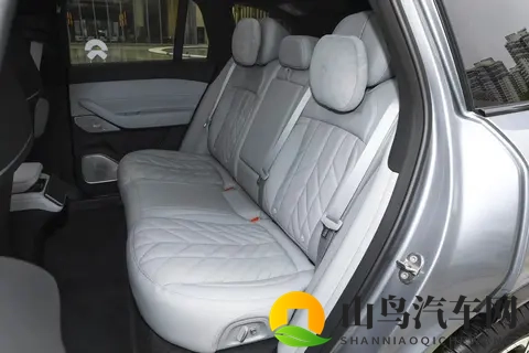 2025款蔚来ES6：标配空悬+CDC，续航900KM，打造全能型选手-2