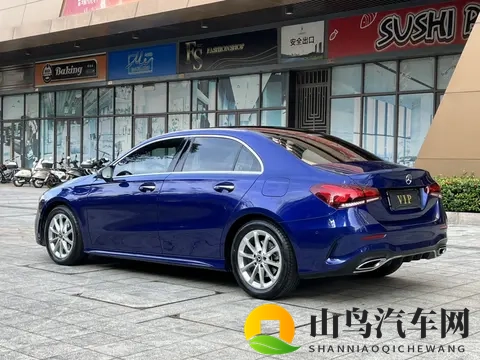 11万多拿下蓝色奔驰A级，2021年一手车，代步通勤不二之选？-3