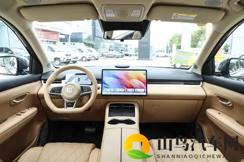 230km纯电续航+电混四驱 12万级蓝电E5 PLUS值不值得冲？-2