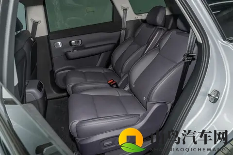 2026 款零跑 C16：18万级家用 SUV ，7 万台交付背后藏着多少惊喜？-1