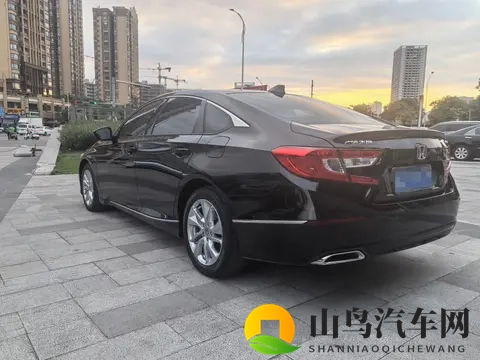 一手准新雅阁,260TURBO精英版,九万多开回家!-1