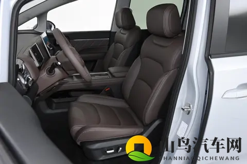 10万级MPV的“体面难题”,被星光730的电滑门解决了-2