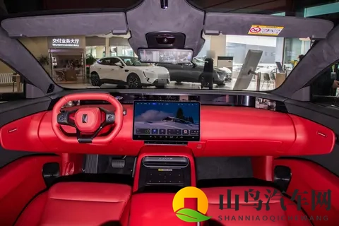 阿维塔又添“新丁”！4颗激光雷达+华为乾崑ADS 4，适合家用-2