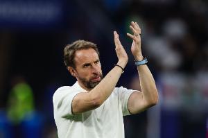 小雷：曼联请霍兰德当助教，可能是在给索斯盖特上任铺路