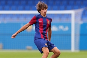 记者：米兰、科莫有意巴萨18岁中卫昆卡，巴萨正在评估法甲报价
