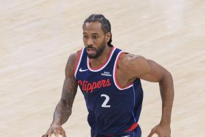 连续22场得分20+！伦纳德：这无关得分 我宁愿用这些换球队排名