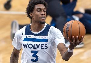 Stein：森林狼想要交易得到字母哥 必须要出麦克丹尼尔斯！