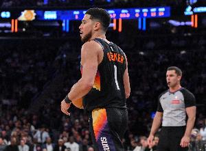 奥特：布克本想随队来客场 但让他留守养伤才是最佳选择