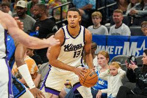 脚踝扭伤！官方：基根·穆雷已获准参与有对抗的训练 两周后复查