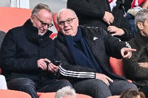 记者：拜仁计划在加利福尼亚开设青训学院，挖掘美国市场人才