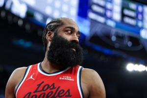 骑士总裁：哈登已是历史级别传奇巨星 他将推动球队实现冠军目标