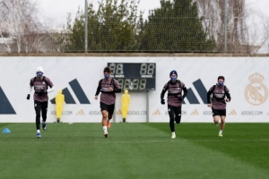 世体介绍“平图斯面罩”作用：模拟海拔910米-5500米间的极端环境