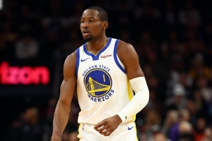 薪资专家：若老鹰下季拒绝库明加球队选项 最多能以4年1.16亿重签