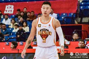 CBA本赛季第二期月度最佳国内球员：深圳球员贺希宁当选