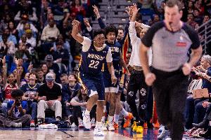 戈贝尔不出来就投！奎因三分球4中4拿到17分8板3助1帽