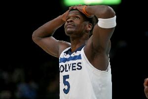 华子谈输鹈鹕：这场失利打击很大 但不能过于纠结 马上就要下一场