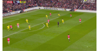 秀！B费边路精彩插花脚传中，皮球被维卡里奥没收