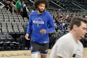 首秀还是惊艳！巴格利14中6拿下16分12板2助1断4帽 8前场板