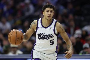 外线有谱！克利福德三分命中 国王反超4分打停骑士