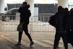 新外援中卫索罗金参加今日蓉城赛前训练，明晚亚冠有望迎来首秀