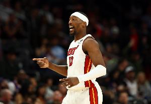 阿德巴约隔扣韦尔！斯波：很有趣的瞬间 这会在更衣室被反复观看