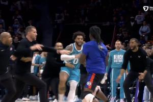 惯犯！长期禁赛？薪资专家：我们将长时间见不到斯图尔特！