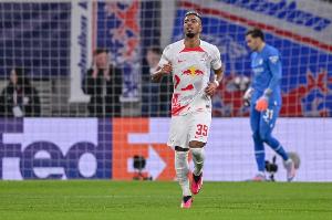 联赛两回合1-11拜仁！亨里希斯：德国杯需要尽量避免一对一防守