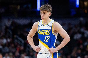 Scotto：步行者前锋约翰尼·弗菲遭右膝前十字韧带撕裂